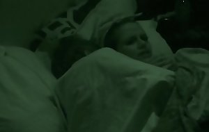 BB19 USA : (Left) Cody Labelling Jessica (Right) Matt increased by Frowning Handjob #3