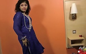 Gujarati Indian fuck movie Keep up with Door Girl Rupali Dynamic As Pornstar