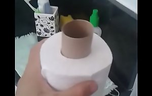 Desodorante fode papel higiênico