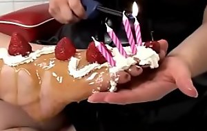 PREVIEW-Birthday-Foot-Cake-Sploshing-AliceInBondageLand
