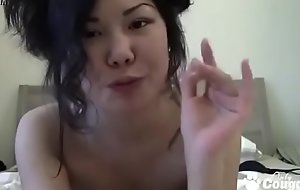 Oriental Teen Miranda Finger Bangs On Cam