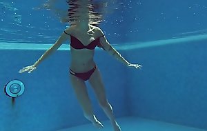 Tiffany Tatum super hawt pool action