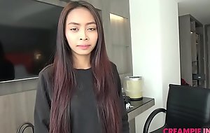 Petite young Thai girl fucked by chunky Japan cadger