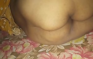 Bengali Busty GF Curvy body showing