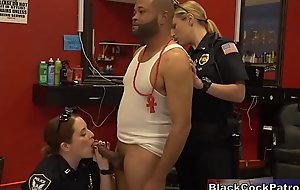 Big Booty Bad Milf Cops Bang Ebony Suspect In Barbershop