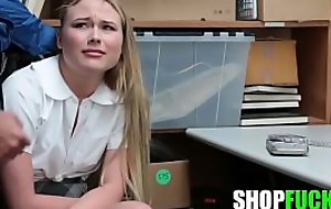 Fat Cock Merciful Officer Fucked Transmitted to Thief Schoolgirl And Let Say no to Go - SHOPFUCK