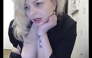Lovense control make me very wet. BBW fat pussy