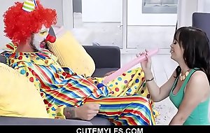 Bossy MILF goes down on a clown - Alana Cruise