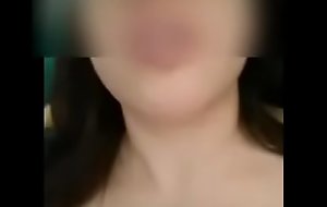 Mi esposa se masturba y me envia video