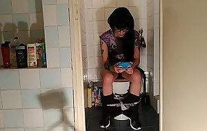Sexy goth teen pee and crap while play with her phone pt1 HD