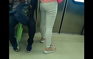Lindo culo en metro CDMX
