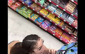 Trizzy got head in the store