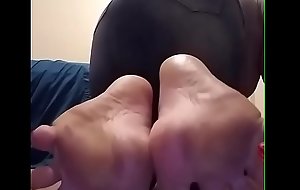 little fart and toes spread