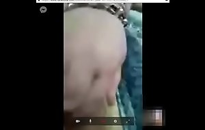 perra madura se masturba en facebook