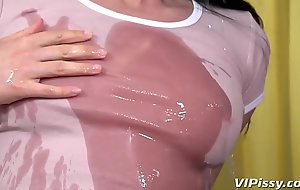 Vipissy - Camilla Moon with an increment of Lucia Denvile regarding sapphist piss drinking video