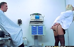 Brazzers - Doctor Adventures - Brooke Identify and Keiran Lee -  Forest Hump